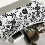 Black and White floral 3 pi..