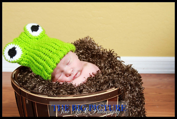 Bright Green Newborn Frog hat